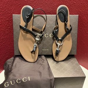 Gucci Black Leather T-Strap Sandals with Silver Horsebit Accent